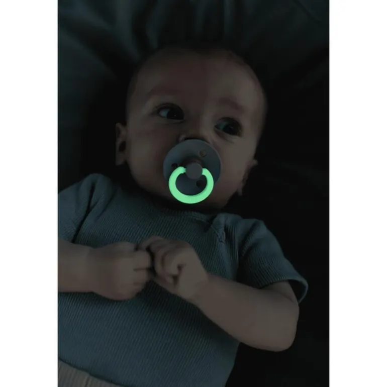 BIBS Glow in the dark Fopspeen Two Pack Natuurlijk Rubber Sage/Vanilla Maat 1