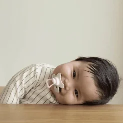 Difrax Fopspeen Natural 12 Maanden Lichtroze BPA-vrij