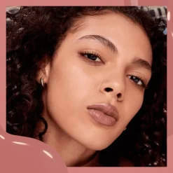 Maybelline New York SuperStay Vinyl Ink Lipstick 100 Charmed 4,2 ML