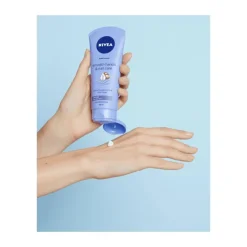 NIVEA Smooth Hands & Nail Care Handcrème 100 ML