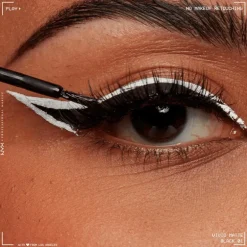 NYX Professional Makeup Vivid Matte Liquid Eyeliner Zwart